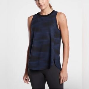 ATHLETA WOMEN'S ZEPHYR PRINT TANK IN BLURRED CAMO NAVY BLUE BLACK SIZE XS *EUC